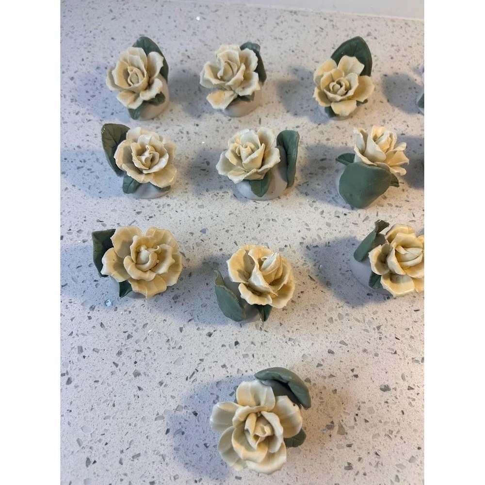 Set of 20 Vitge.Porcelain Flower Wedding Table Card Holders Lavender Cream Roses